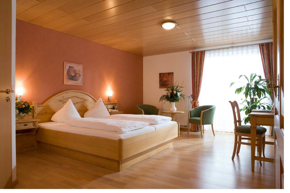 Gasthof Zur Burg Ewattingen ภายนอก รูปภาพ
